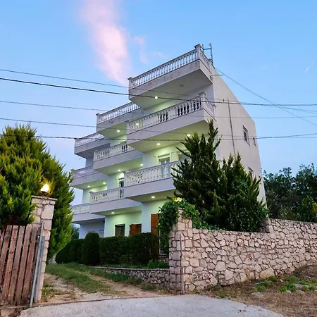 Horizon Apartment Ksamil
