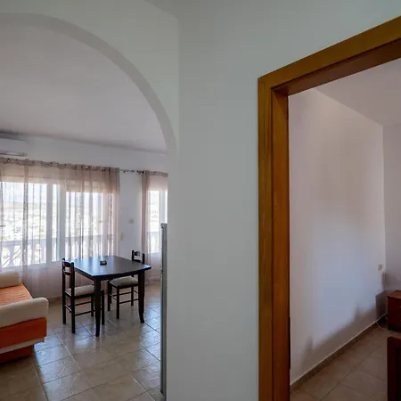 Horizon Apartment *